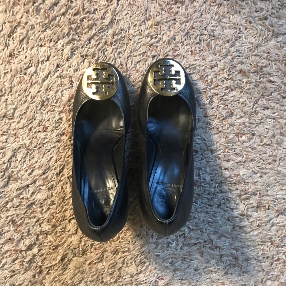 Gorgeous Tory Burch Wedges.